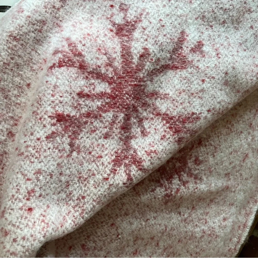 COPY - Martha Stewart snowflake decorative throw 50×70 nwt ￼ perfect for Christ…
